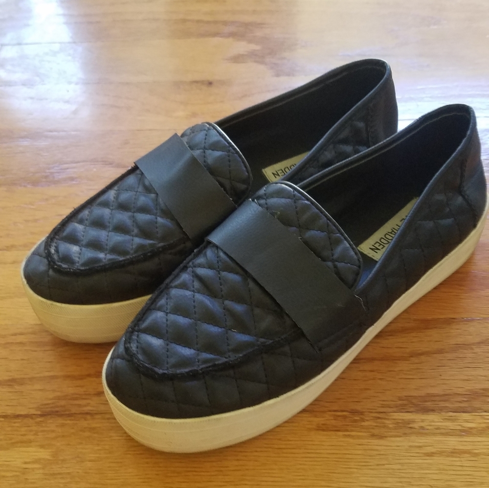 Steve Madden - Howel - Women - Black, Leather Platform Loafer. Size 6.5.